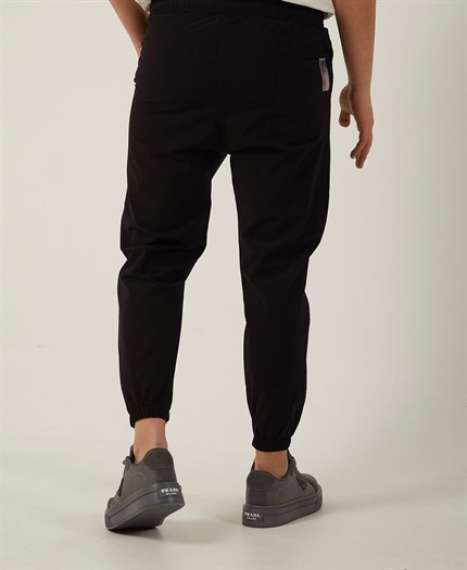 Siyah Renk Paraşüt Kumaş Jogger Erkek Pantolon